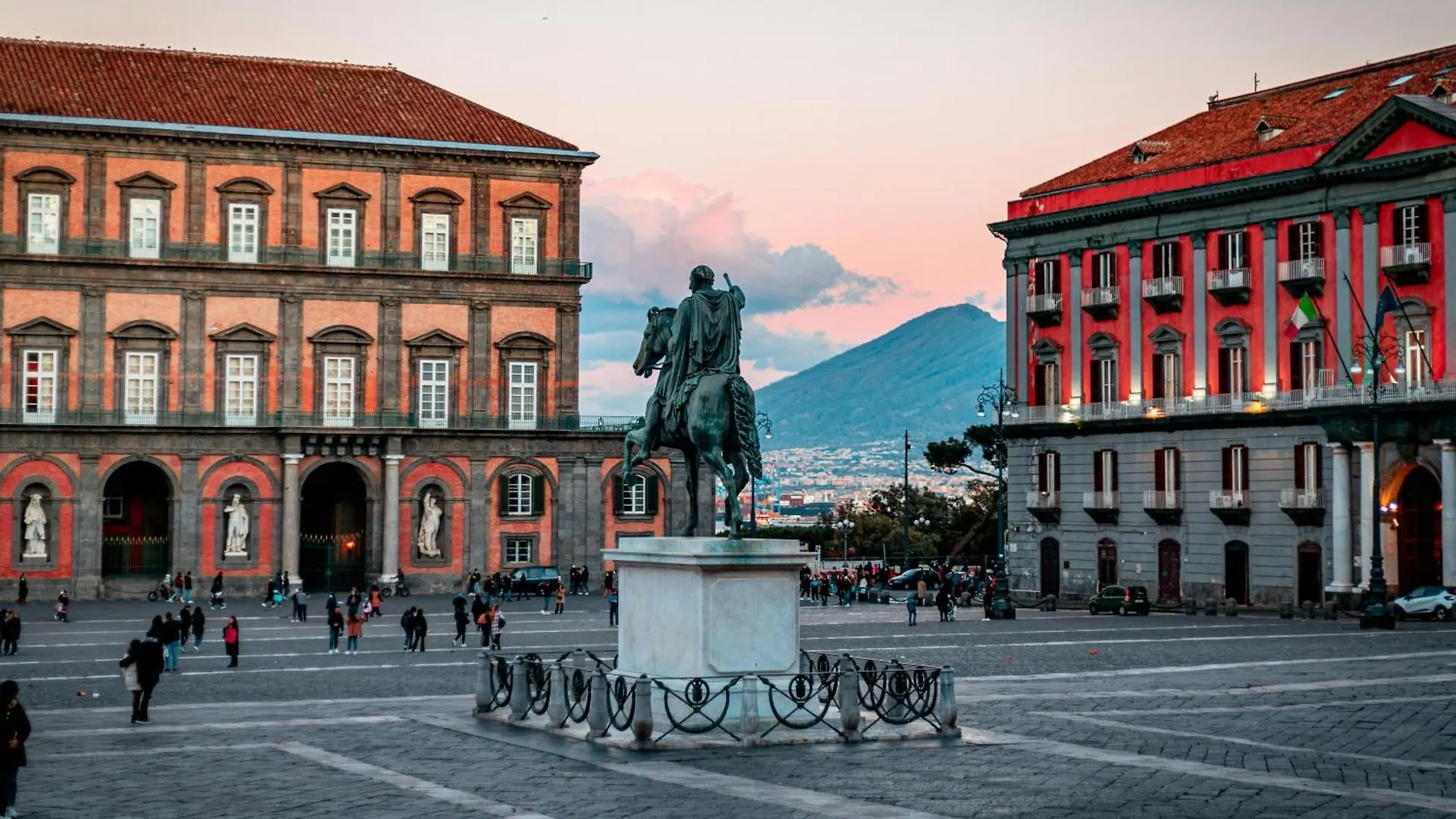 Holiday home Home Smart Rent Appartamento Nel Cuore Di Napoli 1 Camera Da Letto