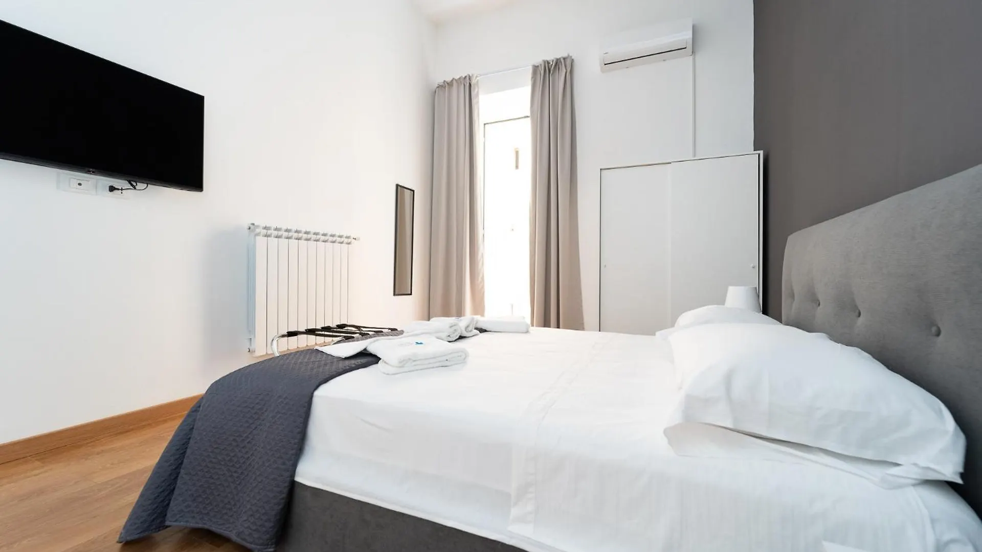Holiday home Home Smart Rent Appartamento Nel Cuore Di Napoli 1 Camera Da Letto