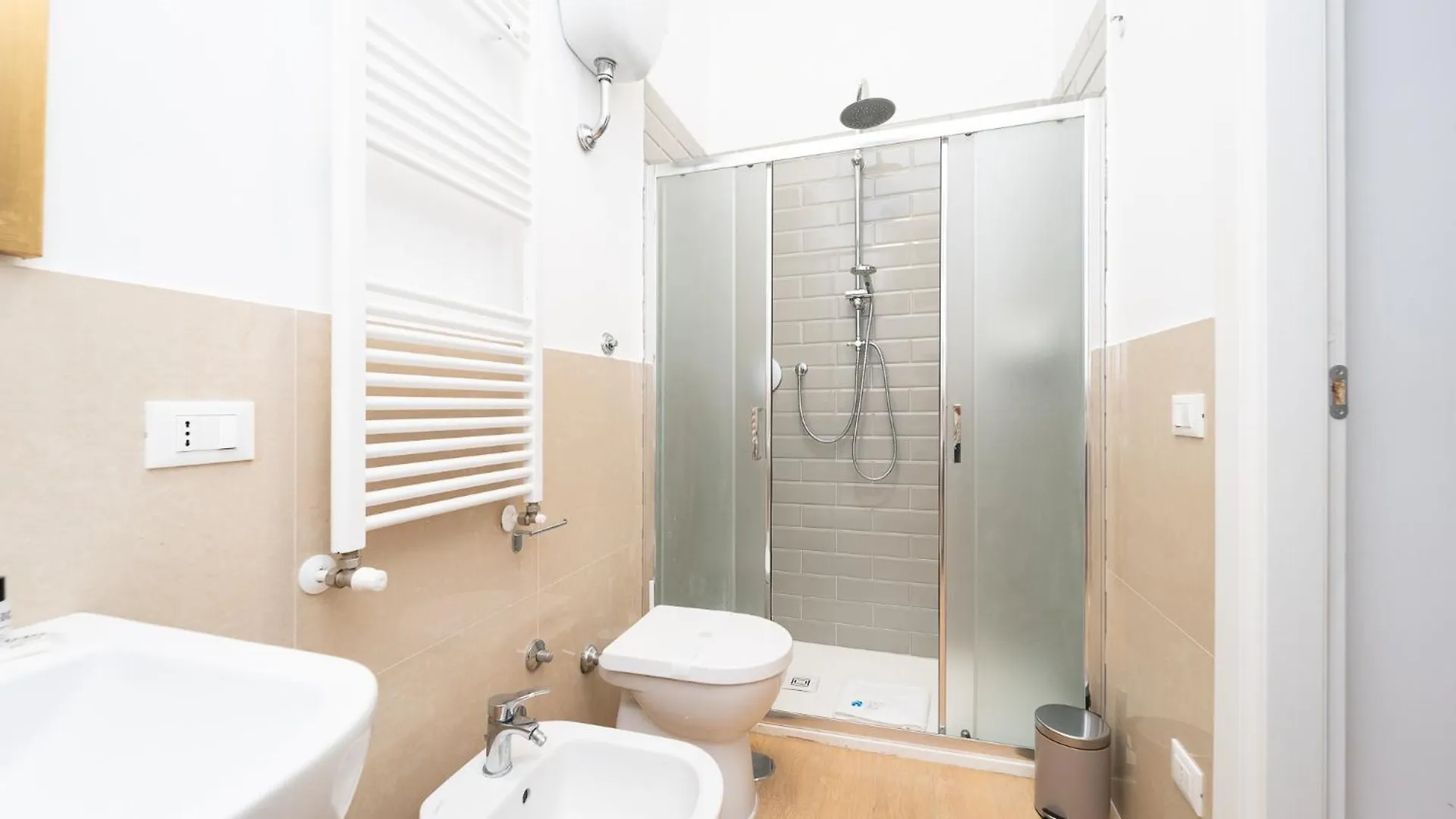 Holiday home Home Smart Rent Appartamento Nel Cuore Di Napoli 1 Camera Da Letto Italy